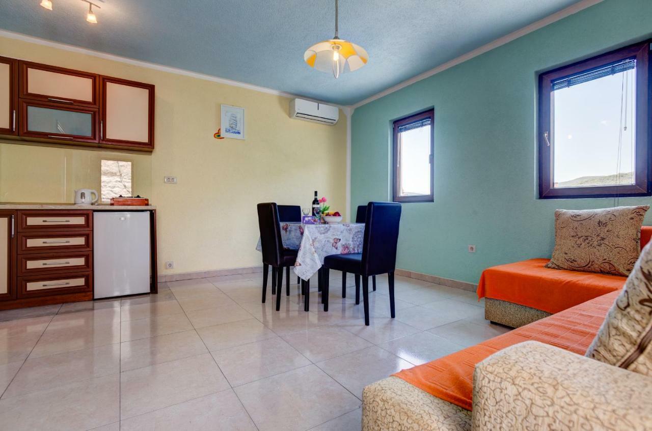 Romeo And Juliet Apartments 티바트 외부 사진